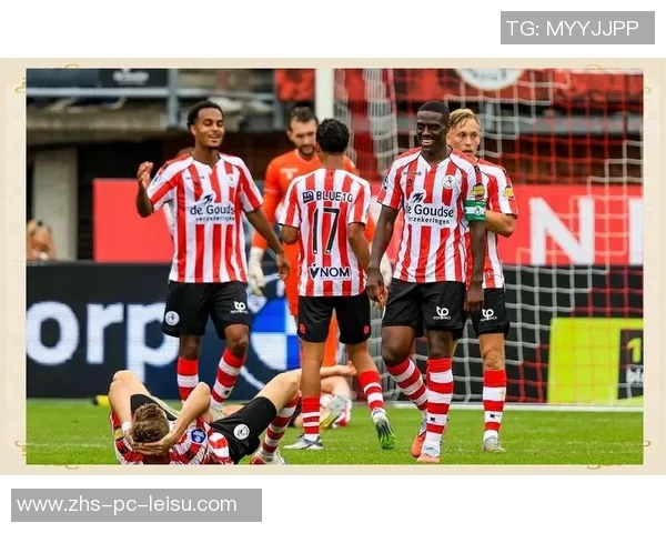 那不勒斯与红星球队激战正酣谁能在欧战中脱颖而出 那不勒斯与红星球队激战正酣谁能在欧战中脱颖而出